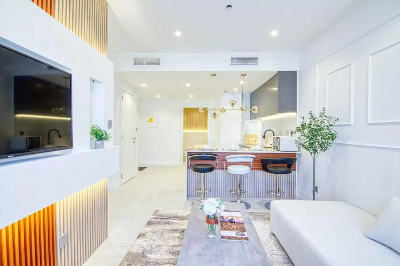 Dubai Gate 1 Apartment