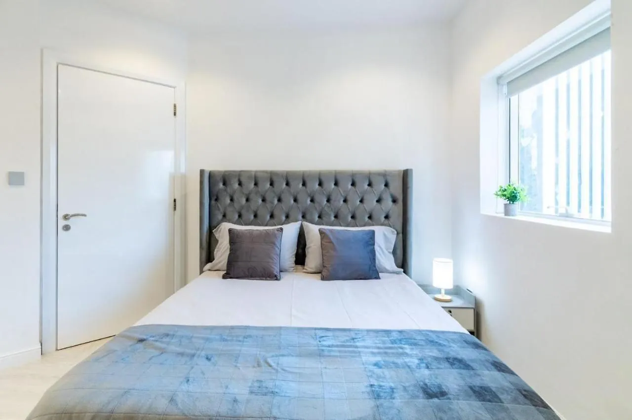 Dubai Gate 1 Apartment United Arab Emirates